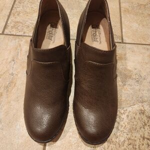 Croft and Barrow ortholite brown heel for women